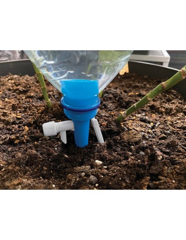 Conos de Riego Regulables para Botellas  Sistema de Riego para Macetas (6 unidades)

