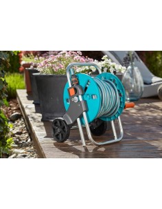 Carro CleverRoll S GARDENA  Organizador compacto para mangueras de jardín

 2